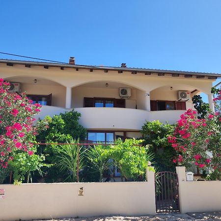 Apartments Busic 比奥格勒·纳·莫鲁 外观 照片